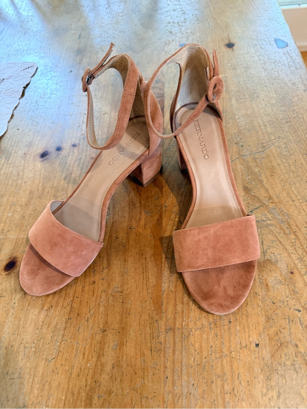 Bernardo Belinda Suede Heels In Camel Size 7.5
